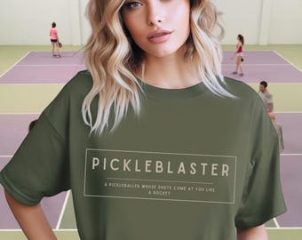 PICKLEBLASTER Divertente maglietta unisex Pickleball, regali Pickleball, maglietta Pickleball casual chic, regalo per giocatori di Pickleball, maglietta della squadra Pickleball