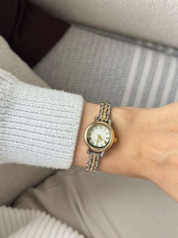 Round Women Watch, Gold-silver Woman Wrist Watch, Vintage 