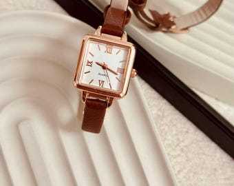 Reloj vintage cuadrado rectangular de diseño cuadrado para mujer, correa de piel sintética marrón, esfera blanca, diseño vintage, regalo para ella, obsequio para ella