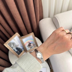 Orologio da donna regolabile, orologio da polso da donna color argento, design vintage, regalo per lei, regalo per lei, orologio in acciaio, quadrante bianco, Natale