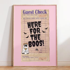 Tutaj dla Boos Art Print, Modny plakat z czekiem gościa, Pastelowa dekoracja ścienna na Halloween, Zabawna dekoracja na Halloween, Dziewczęcy Halloween, Wydruk artystyczny z duchami