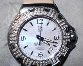 Reloj Tag Heuer Fórmula 1 para mujer con nácar rosa y diamantes