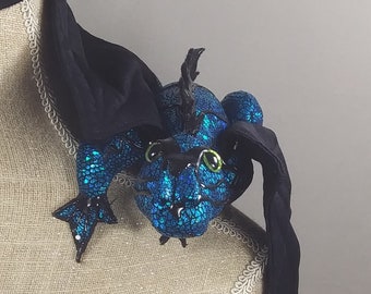 Shoulder Dragon, Holographic Blue and Black Reptile Print: GSD257