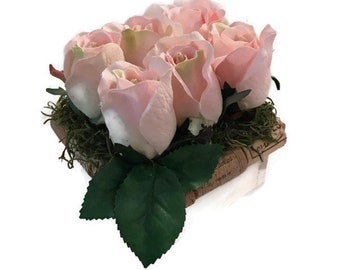 Roses and wine lovers bouquet, Pink roses, rose floral arrangement