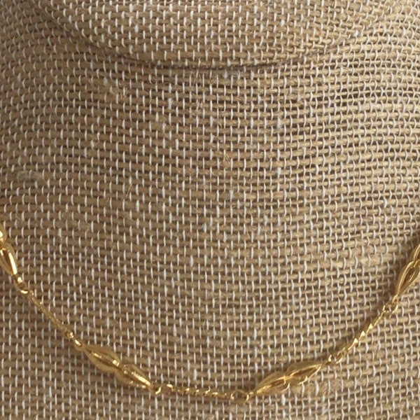 TRIFARI Delicate Gold tone Chain Necklace, 15”, Vintage (I16)