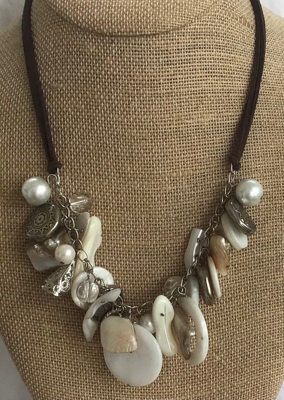 White Mother of Pearl Shell, Silver tone Charm Ne… - image 2