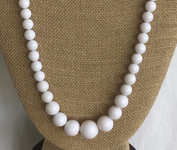 JAPAN White Graduated Plastic Bead Necklace, Vint… - image 1