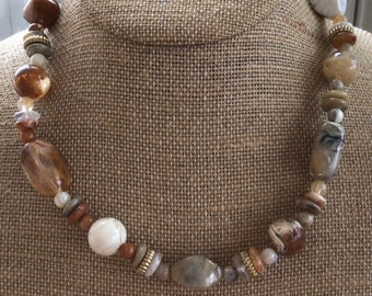 Carmel Brown, Beige Faux Stone Plastic Beaded Necklace, Vintage, 18”