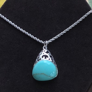 Faux Turquoise, Silver tone Pendant Necklace, Adjustable, 16”-19” (Y12)