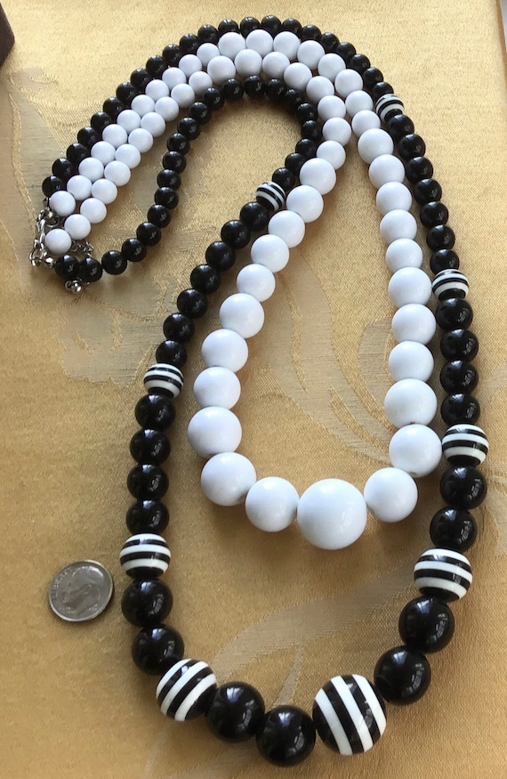 Black, White Plastic Beaded Double Strand Necklac… - image 3