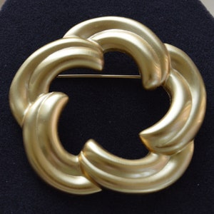Brushed Gold tone Swirl Brooch, Vintage, Large, Modern, Contemporary (A9)