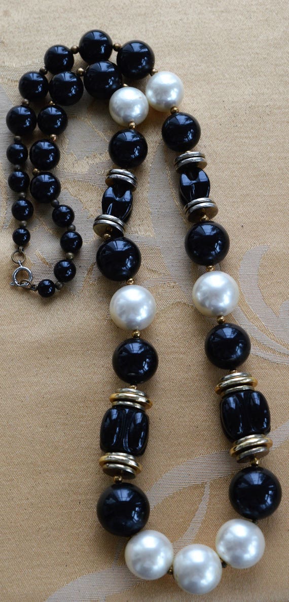 Faux Pearl, Black Beaded Plastic Necklace, 31", V… - image 2