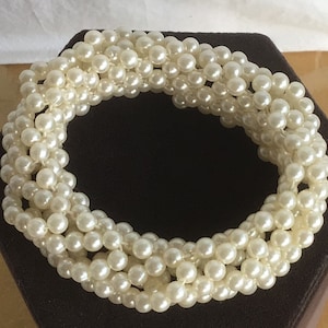 White Faux Pearl Woven Elastic Bracelet, Vintage (V8)