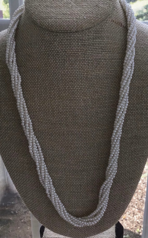 twisted pearl necklace white Gem