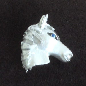 Brushed Silver tone Horse Brooch, Pin, Vintage, Animal, Equestrian (AK6)