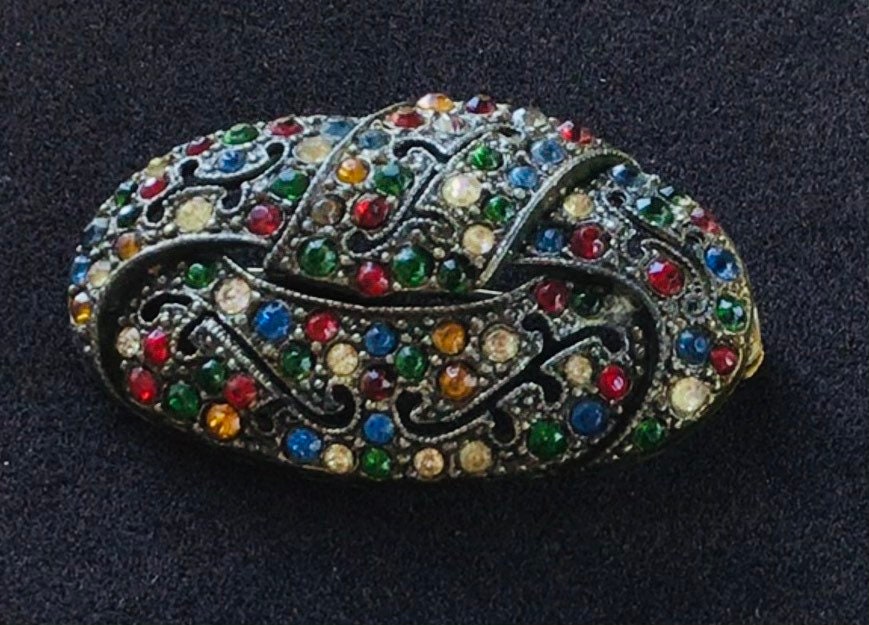 Multi-colored Rhinestone Pot Metal Oval Brooch, Vintage (G9