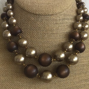 Perla finta con perline marrone, beige, collana multi-filo occhio di gatto finto, tono oro, regolabile, 15&quot;-17&quot;