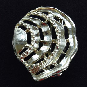 Pretty Vintage Gold tone Scalloped Belt Buckle (U5)