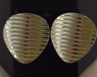 Large Gold tone Ribbed Clip Earrings, 1980's, Vintage (D10)