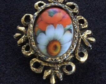 Orange, White Floral Porcelain, Gold tone Brooch, Pin, Vintage (AQ7)