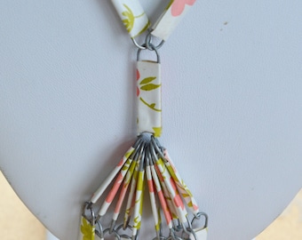 Fun Vintage Coral, Green Floral Paper Clip Necklace, Handmade, 70's  (F7)