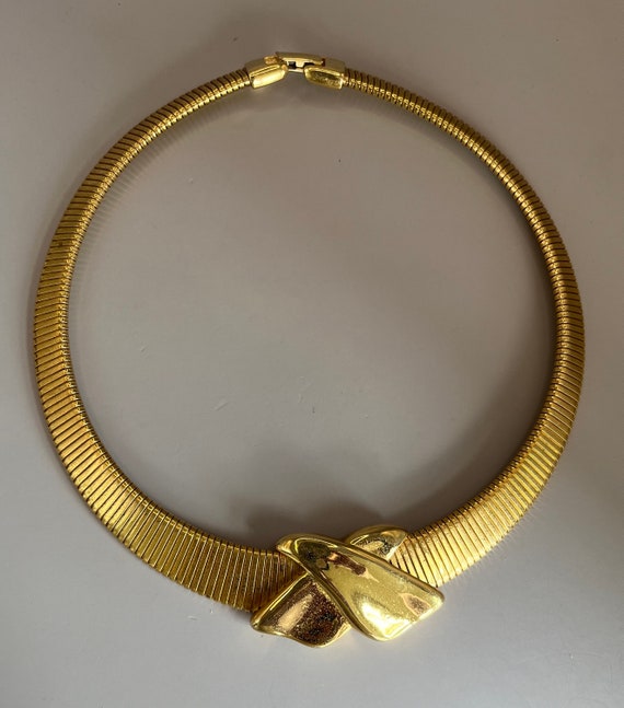 NAPIER Gold tone “X” Omega Necklace, 17”, Vintage… - image 5