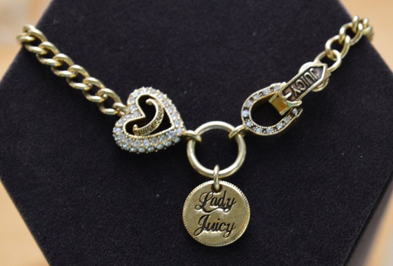Juicy Couture Rhinestone Gold Tone Heart Charm Necklace - Juicy Couture Heart Pendant Necklace Juicy Couture Rhinestone Gold Tone Heart Charm Necklace - Juicy Couture Heart Pendant Necklace