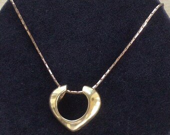 Gold tone Heart Pendant Necklace, 18”, Vintage (L16)