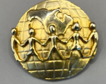 Gold tone Children, World Brooch, Pin, Vintage (AG5)