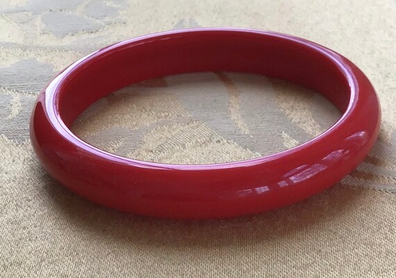Red plastic bracelet outlet