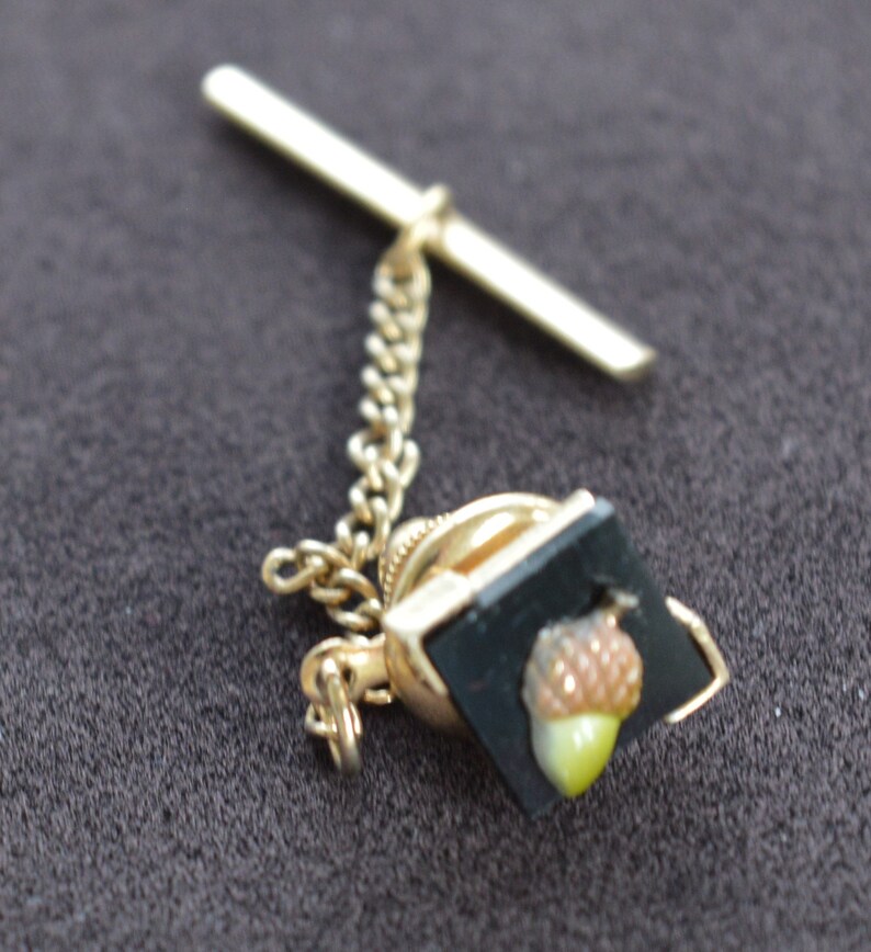 Black Gold tone Vintage Acorn Tie Tac Men/'s Accessory AQ2