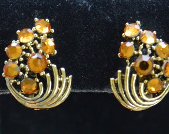 Yellow Topaz Rhinestone, Gold tone Clip Earrings, Vintage (AF12)