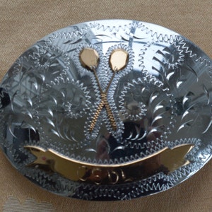 Lovely Vintage Silver tone, Gold tone Etched Belt Buckle, Oval (A8)