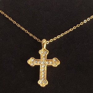 Clear Rhinestone Cross Pendant Necklace, Gold tone, Vintage (AQ13)