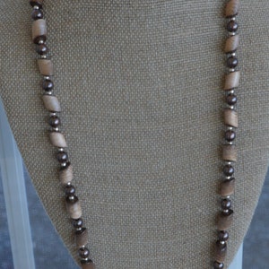 Collana di perline di perla di colore, tono d&#39;argento, Vintage, 30&quot; (AE4)