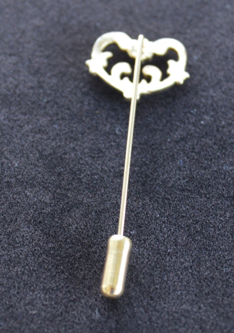 Lovely Vintage Victorian Heart Stick Pin Rhinestone Gold tone Lapel Pin Z1