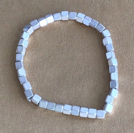 Bracelet élastique Perles Japonaises MIYUKI En Verre émaillé Ton Noir Et Blanc