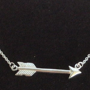 Silver tone Arrow Pendant Necklace, 17”, New Old Stock (AH6)