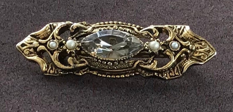 Z7 Gold tone Vintage Seed Pearl Bar Pin Gray Rhinestone