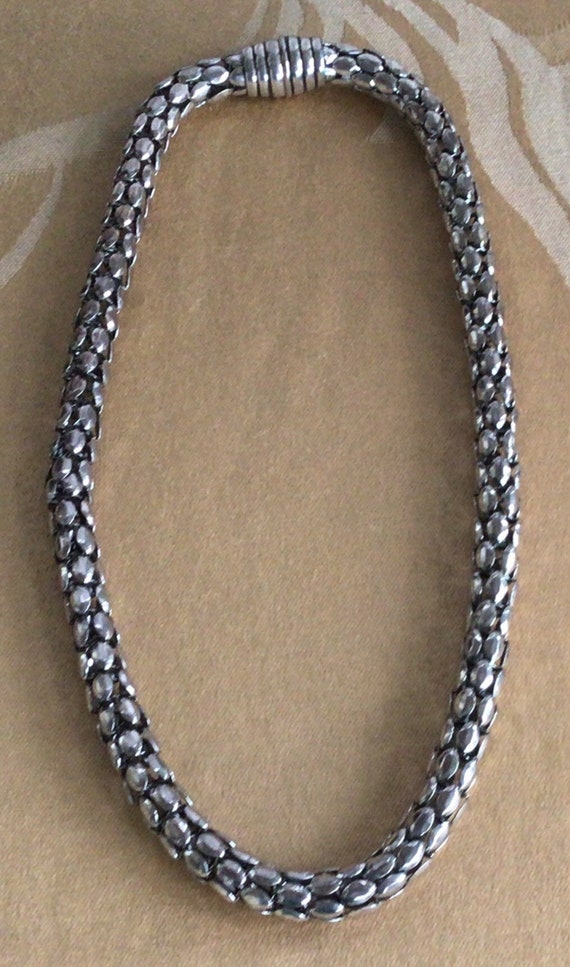Silver tone Rounded Cobra pattern Chain Necklace,… - image 2