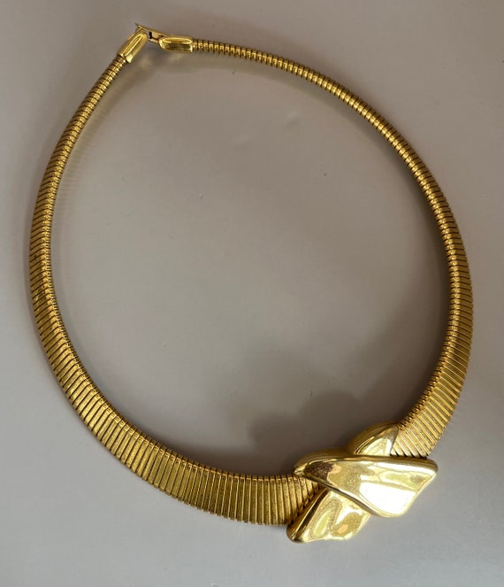 NAPIER Gold tone “X” Omega Necklace, 17”, Vintage… - image 3