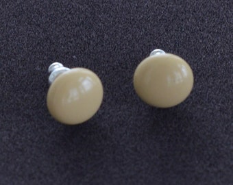 Beige Enamel 10mm Button Pierced Earrings, Vintage, New Old Stock (AC2)