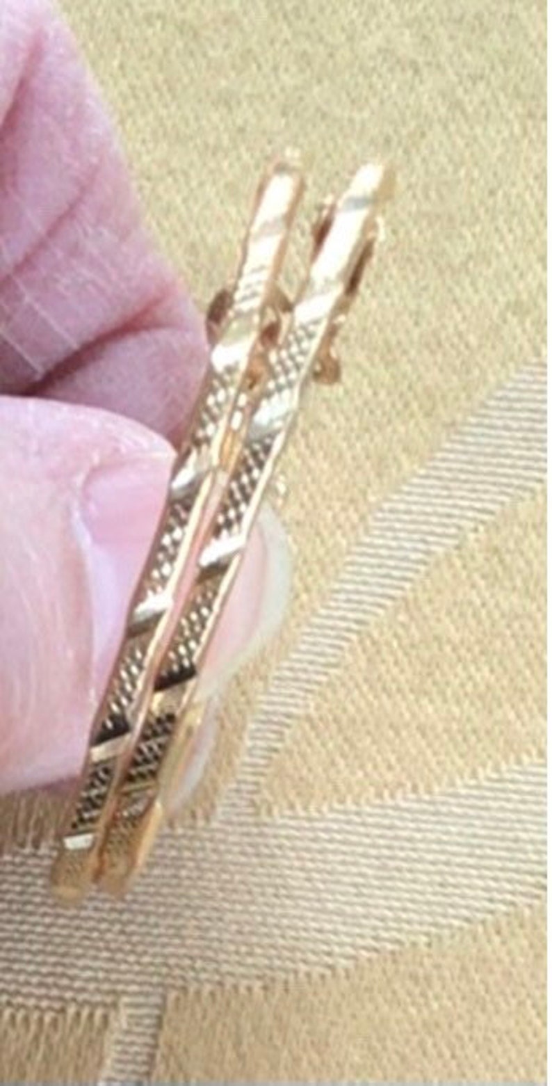 Gold tone Diamond Cut Lever Back Pierced Earrings AL14TB Small to Large Vintage
