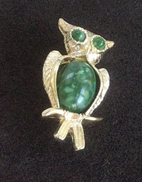 Green, Gold tone Owl Pin, Brooch, Vintage (K15)
