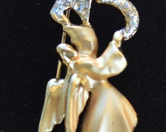 Cute Vintage Angel, Star Brooch, Gold tone