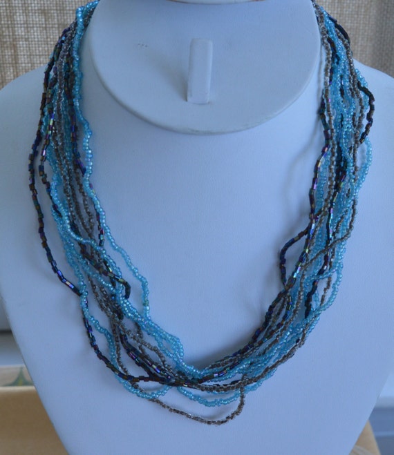 Collier En Verre Vintage - Bijou Ancien Élégant - Occasion