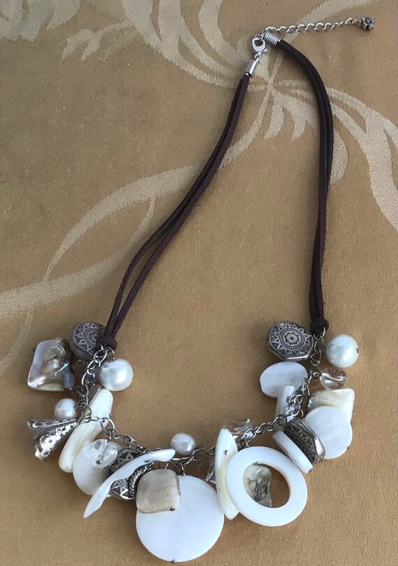 White Mother of Pearl Shell, Silver tone Charm Ne… - image 3