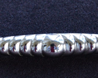 MONET Silver tone Bar Pin, Ribbed, Vintage (AL17)