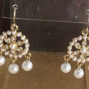 Pierced White Faux Pearl, Crystal Chandelier Dangle Pierced Earrings, Vintage (W2)