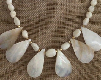 White Mother of Pearl Shell Bib Necklace, Gold tone, 16-1/2”, Vintage, Island, Beach, Summer